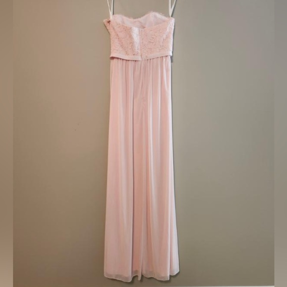 David’s Bridal baby pink bridesmaid dress - Picture 4 of 8